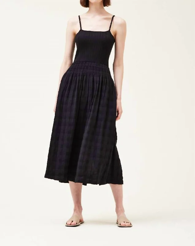 comfortable midi dressesKnit Mixed Midi Dress In Black