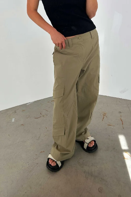 women's moisture-wicking pantsCOTTON NYLON CARGO PANT